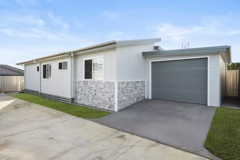 New Modern - 2 bedroom + study