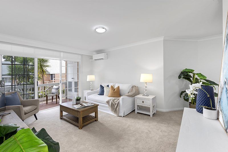 Beautifully renovated, sun-filled unit close to the main Clubhouse and amenities