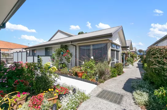 Villa 33 - Oak Tree Retirement Village