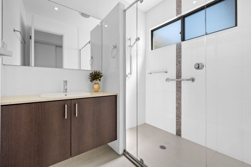 Spacious Living, Modern Three-Bedroom Design