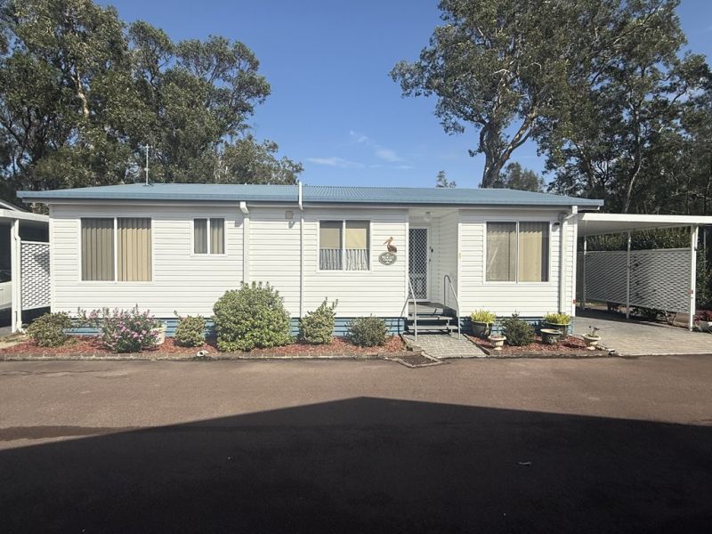 Rare Waterfront Oppourtunity