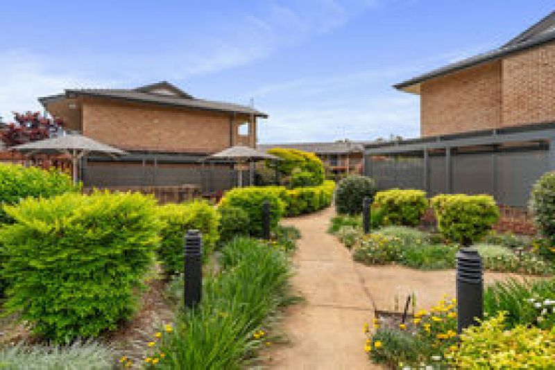 Rare 3-Bedroom Ground-Level Unit Close to Everything