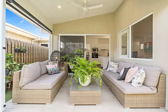 Simplicity and Style – Bright Modern Haven