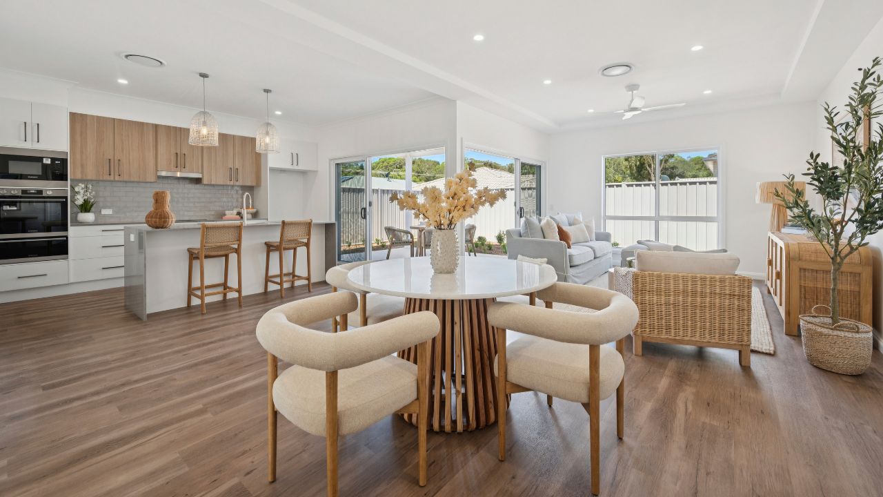 Contemporary coastal living