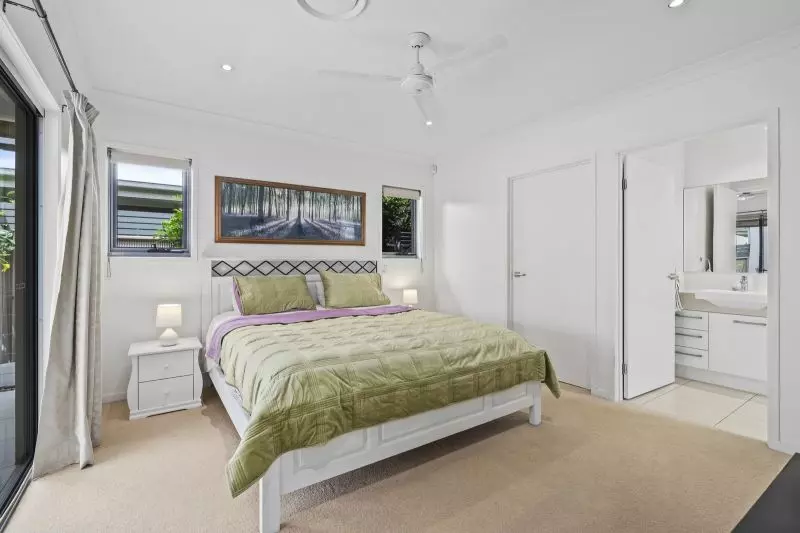 Site 22 - Established Sea Crest