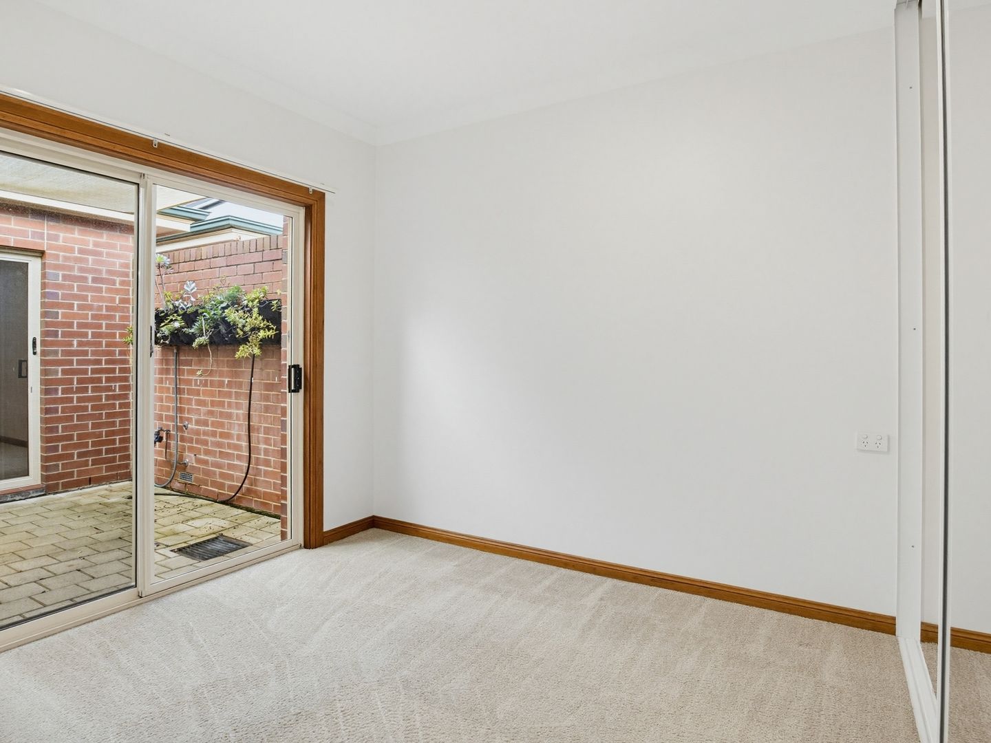 3/5 Cornish Street