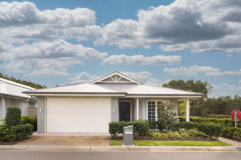 Scenic Lake Outlook - Luxury Living at its Finest!