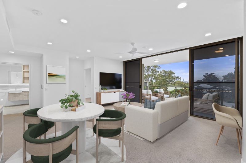 North-facing, fourth-floor apartment with views to the City.