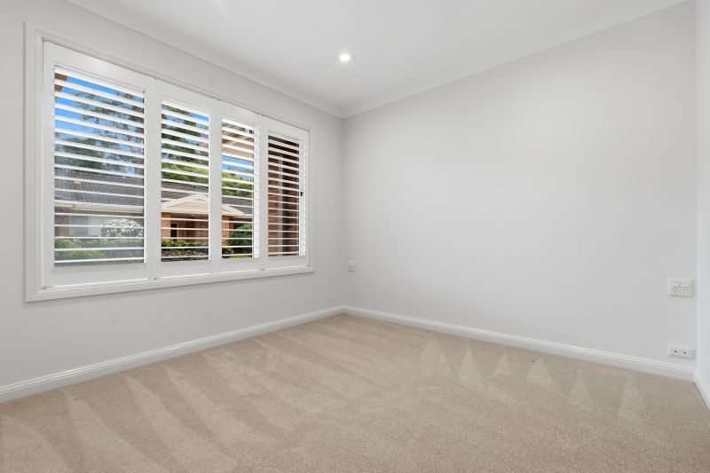 East facing enclose sunroom, perfect for the entertainer