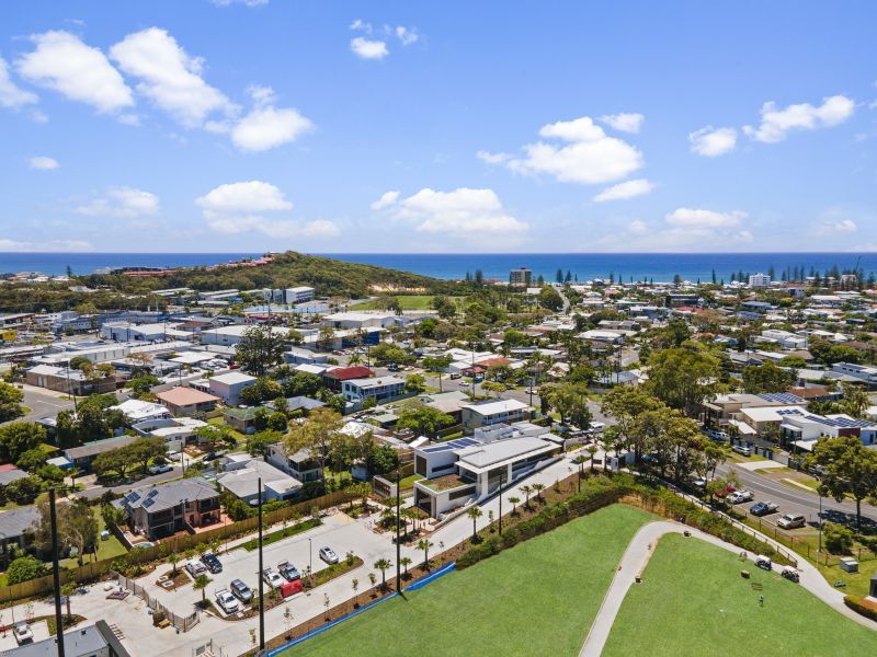Ground Floor Golf Course Views