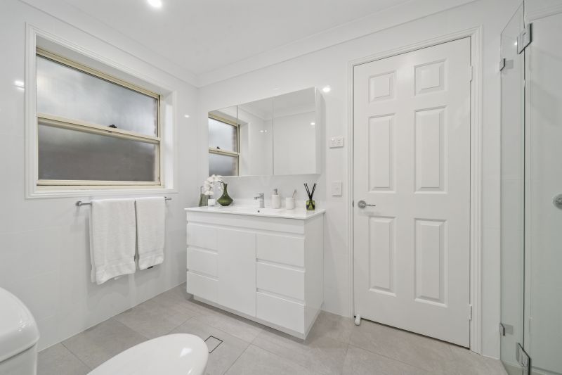 Spacious and Stylish Retirement Living in Oxford Falls