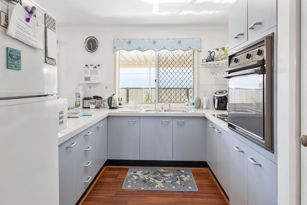 Neat as a pin 3 Bedroom, 2 bathroom in sought after Palm Lake Resort Bethania