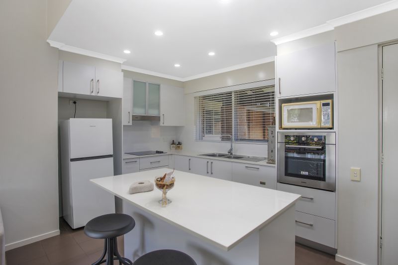 Bright and sunny first floor unit