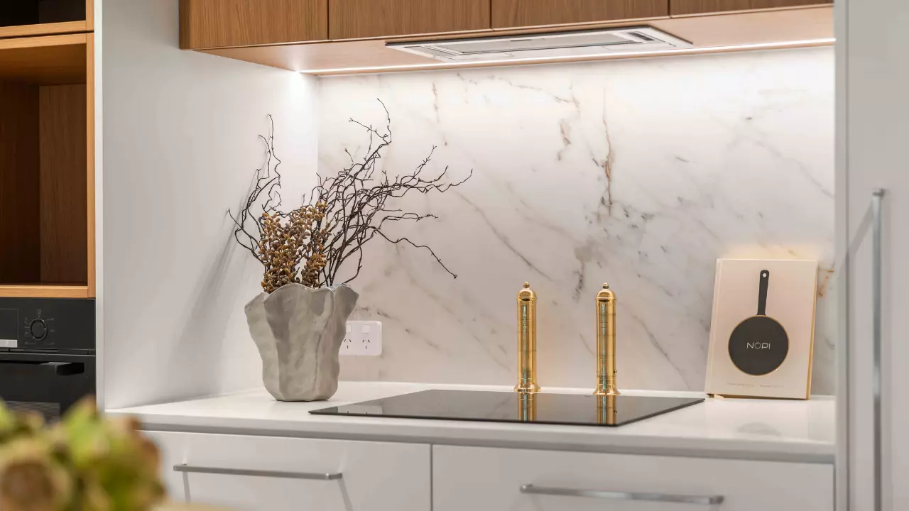 Modern Two-Bedroom Apartment on the 7th Floor in Epping