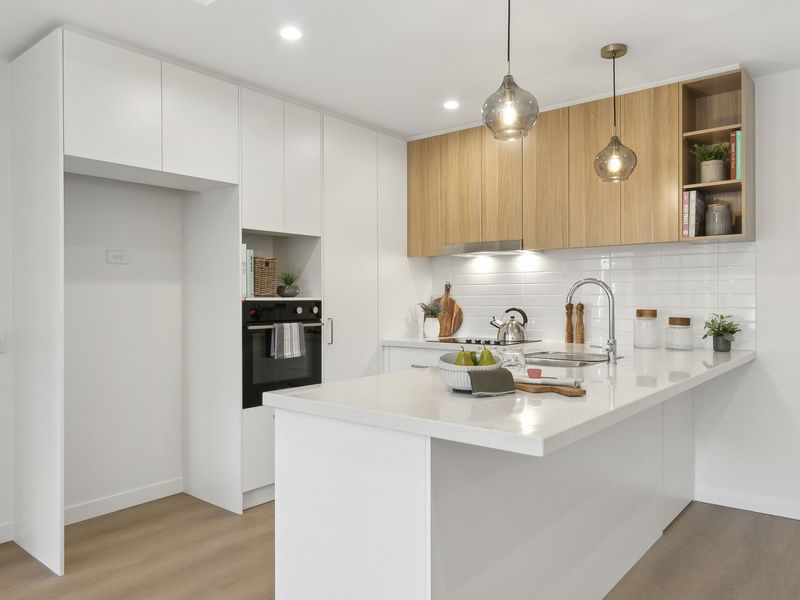 Stylish North-Facing Penthouse with Sunlit Balcony