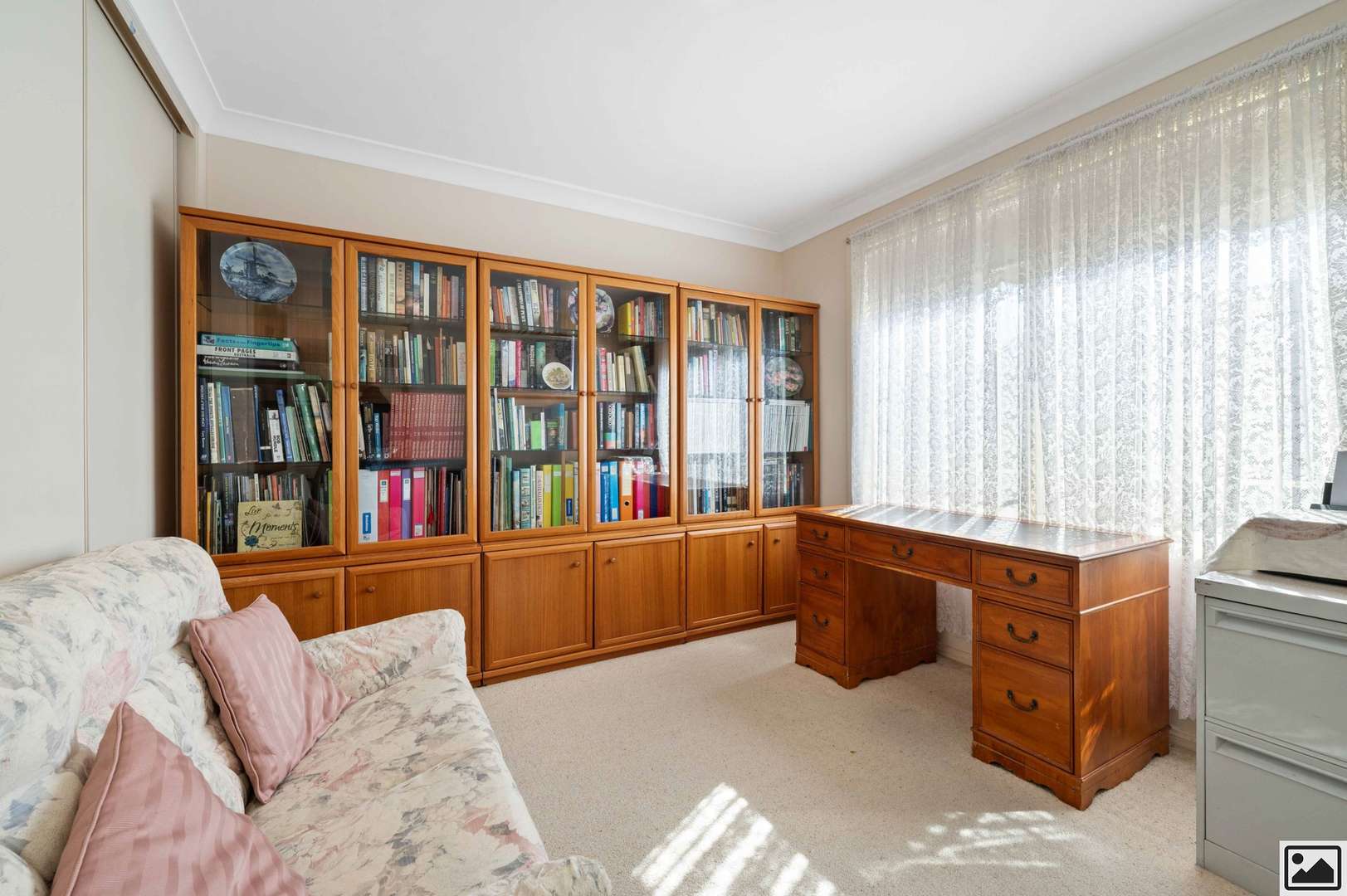 Beautifully Presented Villa with Private Garden Outlook