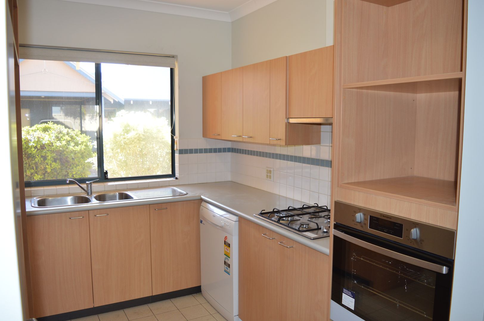 Outstanding 3 bedroom Independent Living Unit - Unit 32 Capecare Ray Village