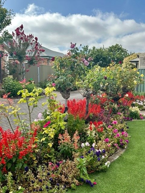 Resthaven Wynn Vale Retirement Living is ideally located just minutes from the Grove Shopping Centre and the Cobbler Creek Recreation Park