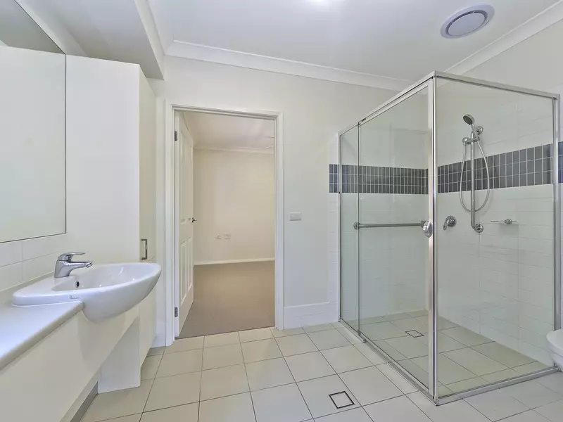 Modern Villa with Garden Retreat