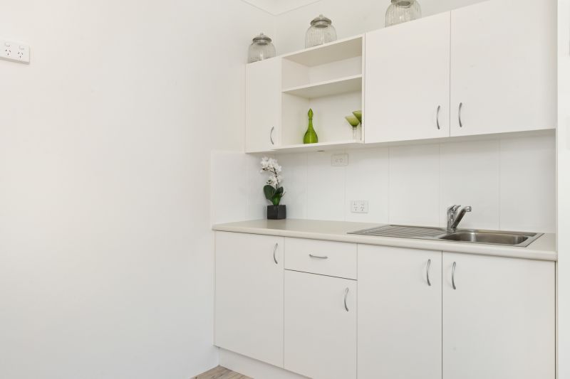 Join this friendly parkland community