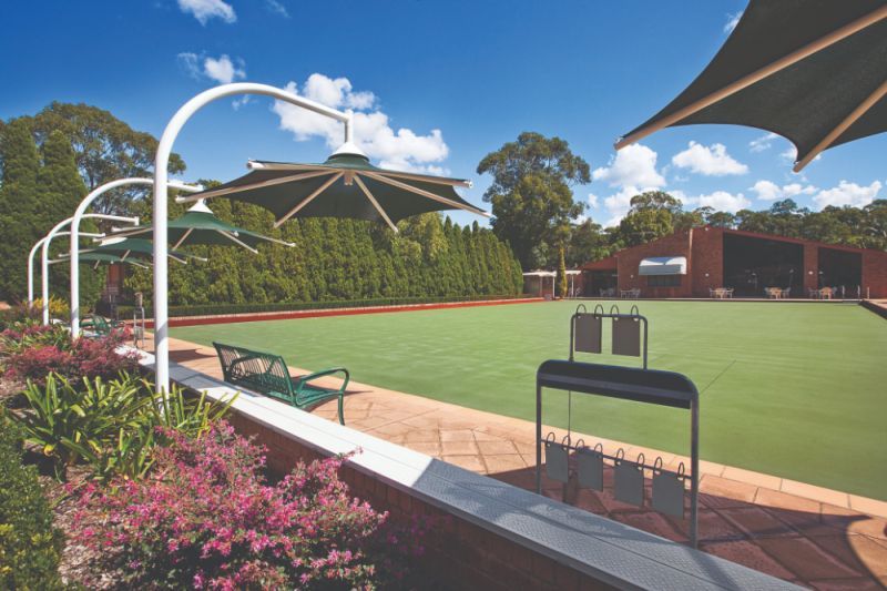 Ideally located popular 1 bedroom apartment close to all The Manor Amenities