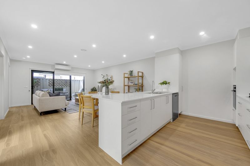 205/236-238 Waterview Boulevard, Craigieburn