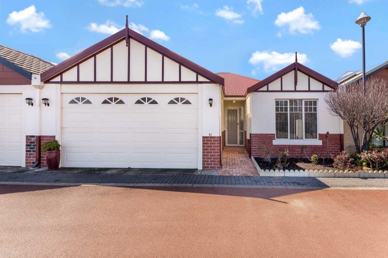 ARCADIA WATERS MADDINGTON - Great Location Close To The Club House
