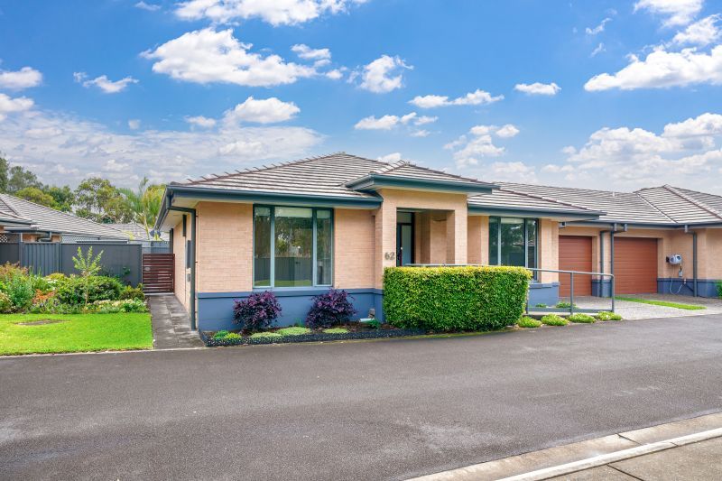 Spacious Two-Bedroom Villa in  Welcoming Retirement Community