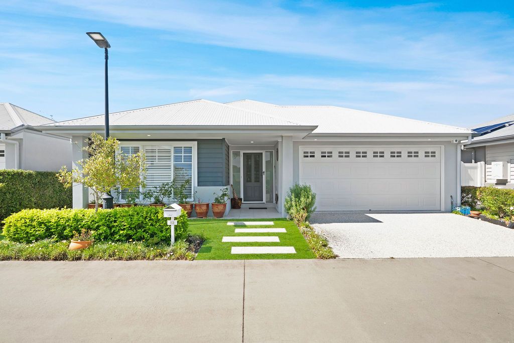 63 Huntington by Palm Lake Resort