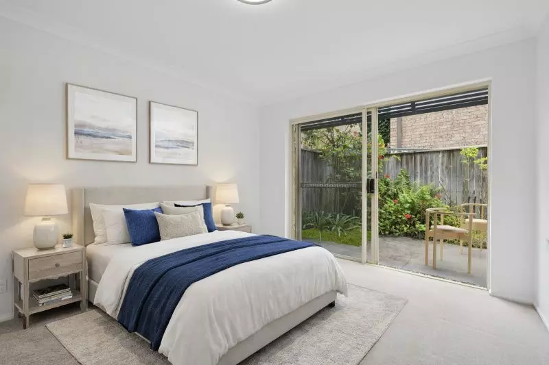 Peaceful 2-bedroom residence embraced by greenery