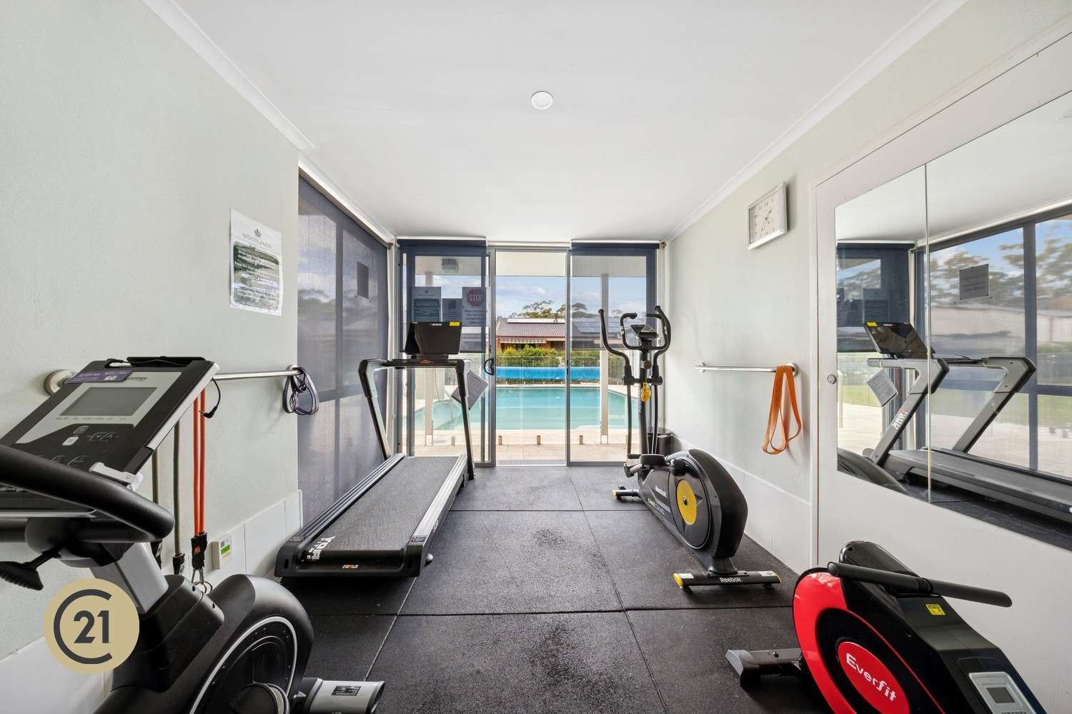 Bright & Airy One Bedroom Serviced Apartment