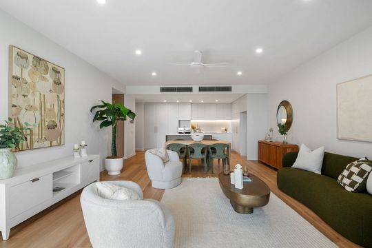 Spectacular Golf Course Views, Privacy & Effortless Living