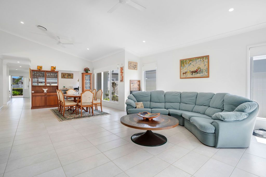 63 Huntington by Palm Lake Resort