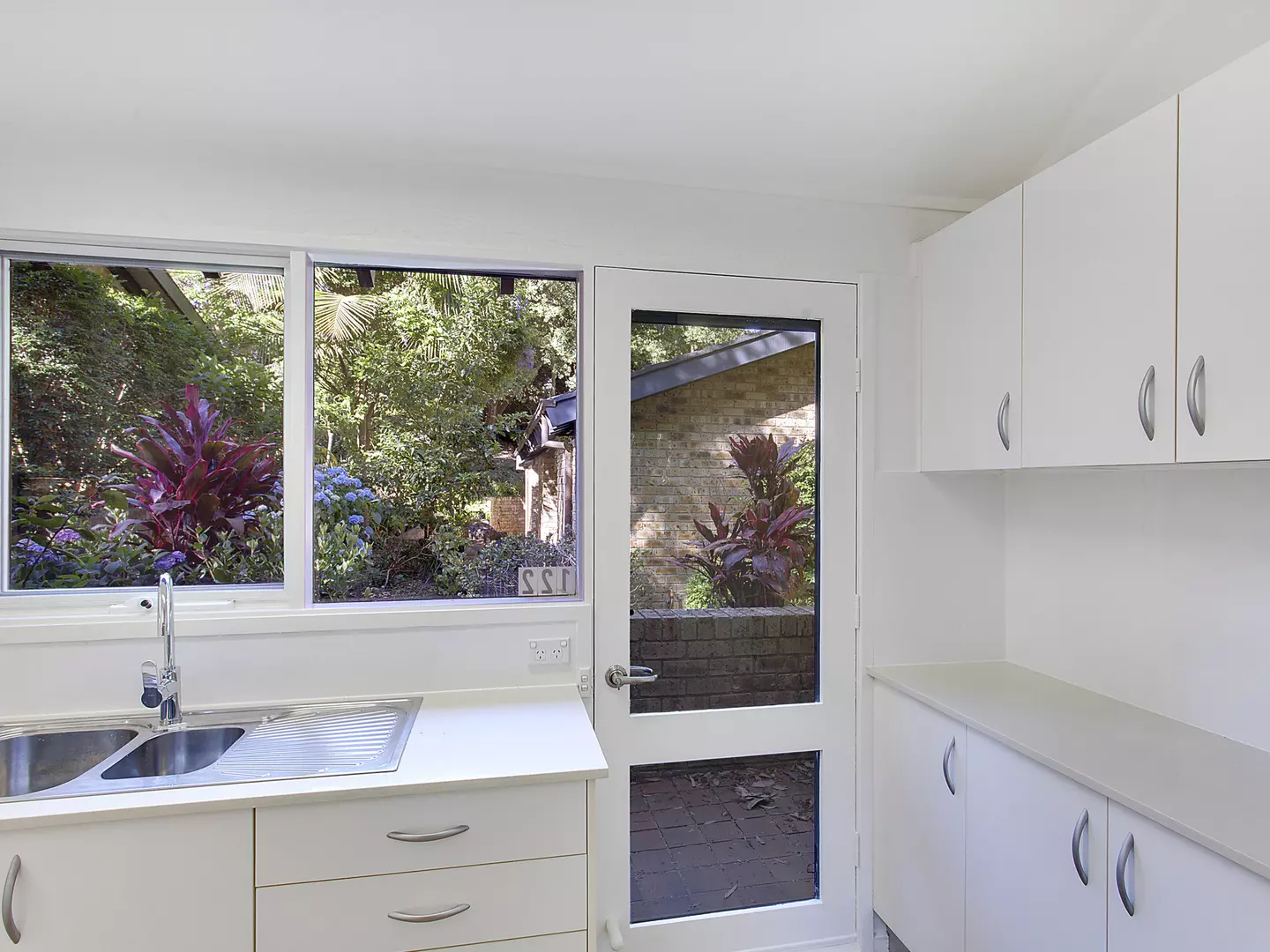 122/36-42 Cabbage Tree Road Bayview, NSW 2104