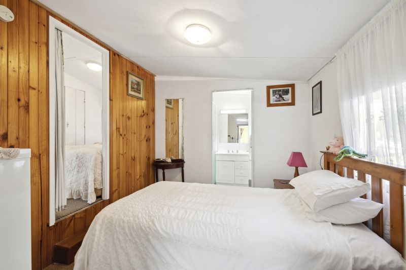 Renovators Delight- Neat & Tidy 2 Bedroom Home