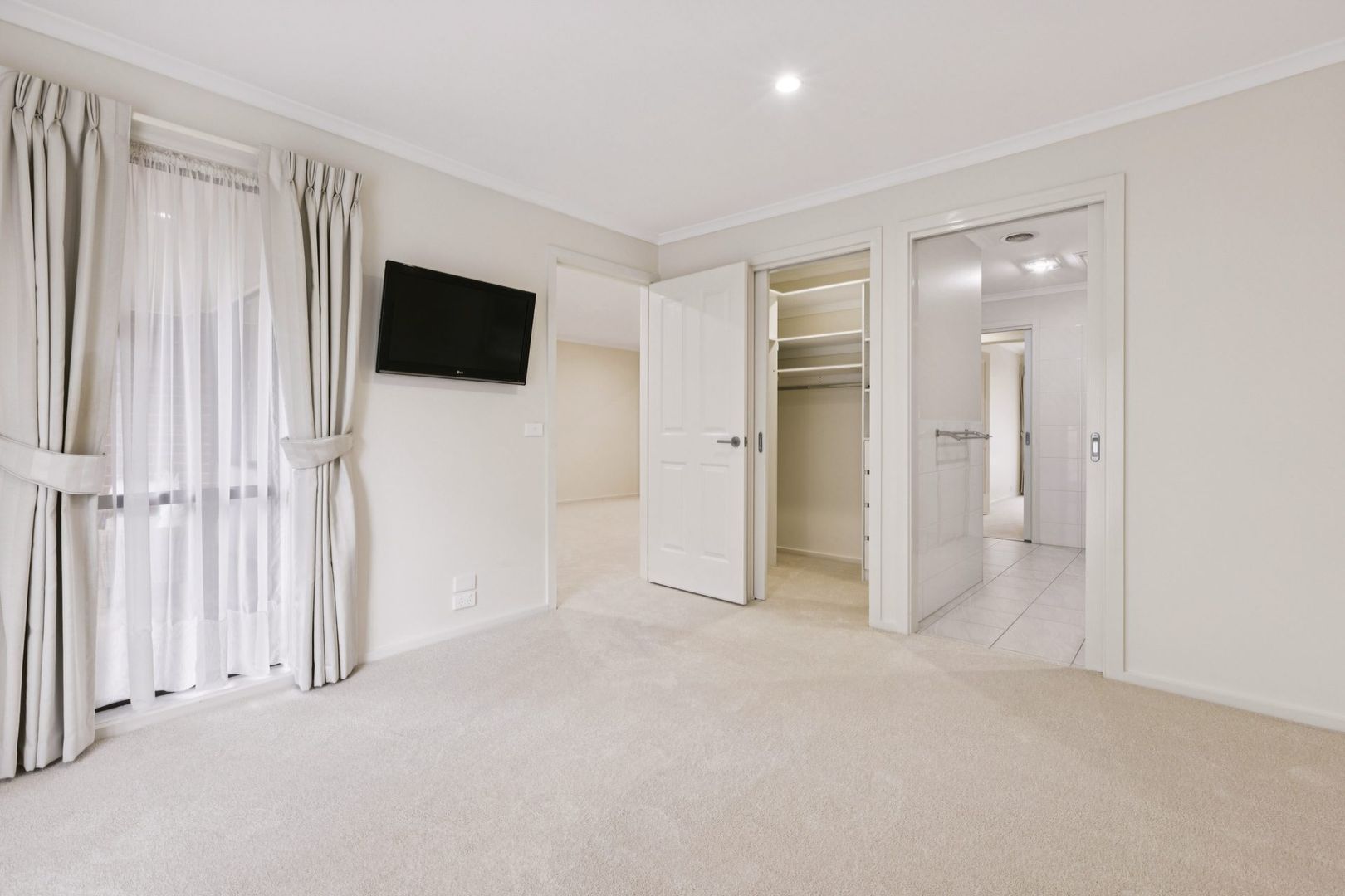 North-facing, light, and bright unit - newly renovated