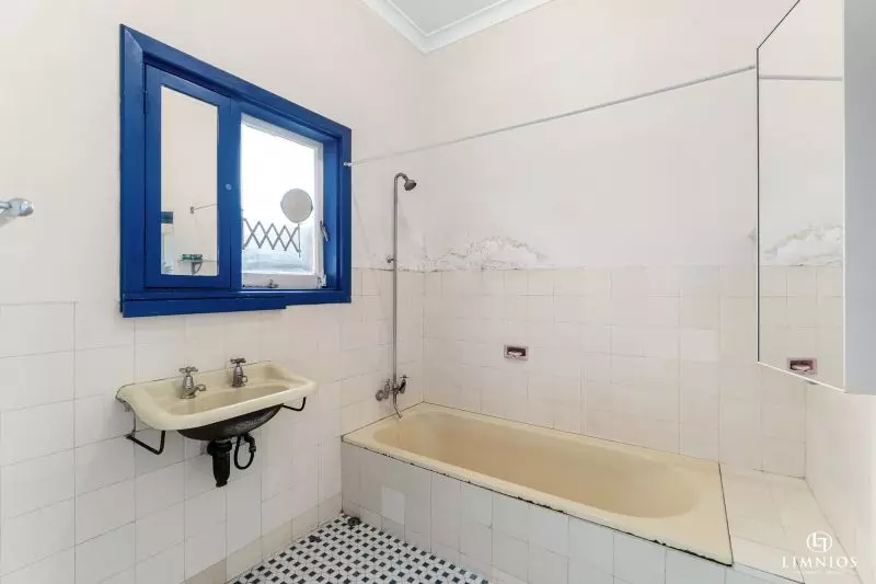 City Views and Development Potential!