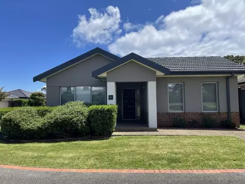 DEPOSIT TAKEN - Light-Filled Coastal Villa at Peninsula Grange 'The Lookout'