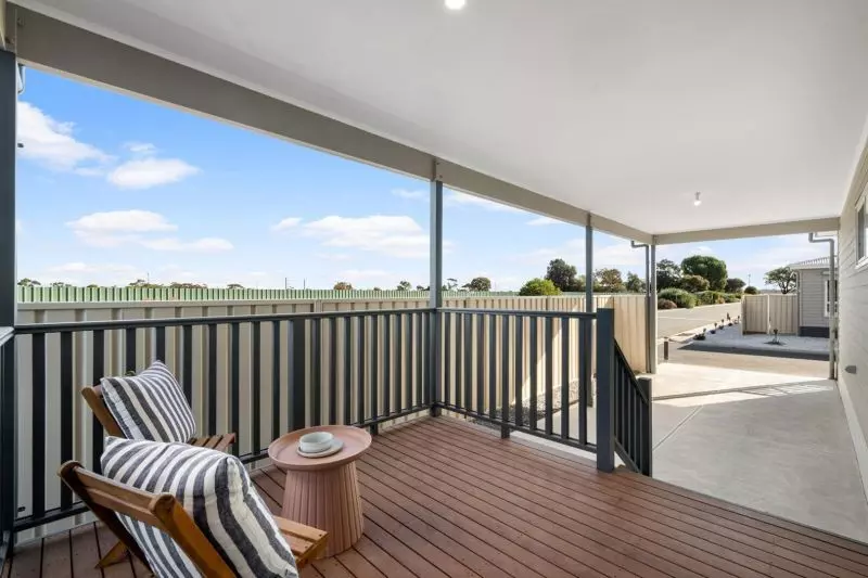 Hakea Home