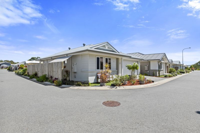 Tranquil Living in the Gardens Precinct