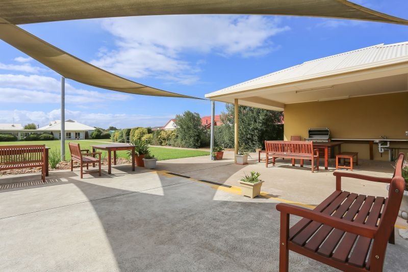 Delightfully spacious home with 2 toilets and double garage