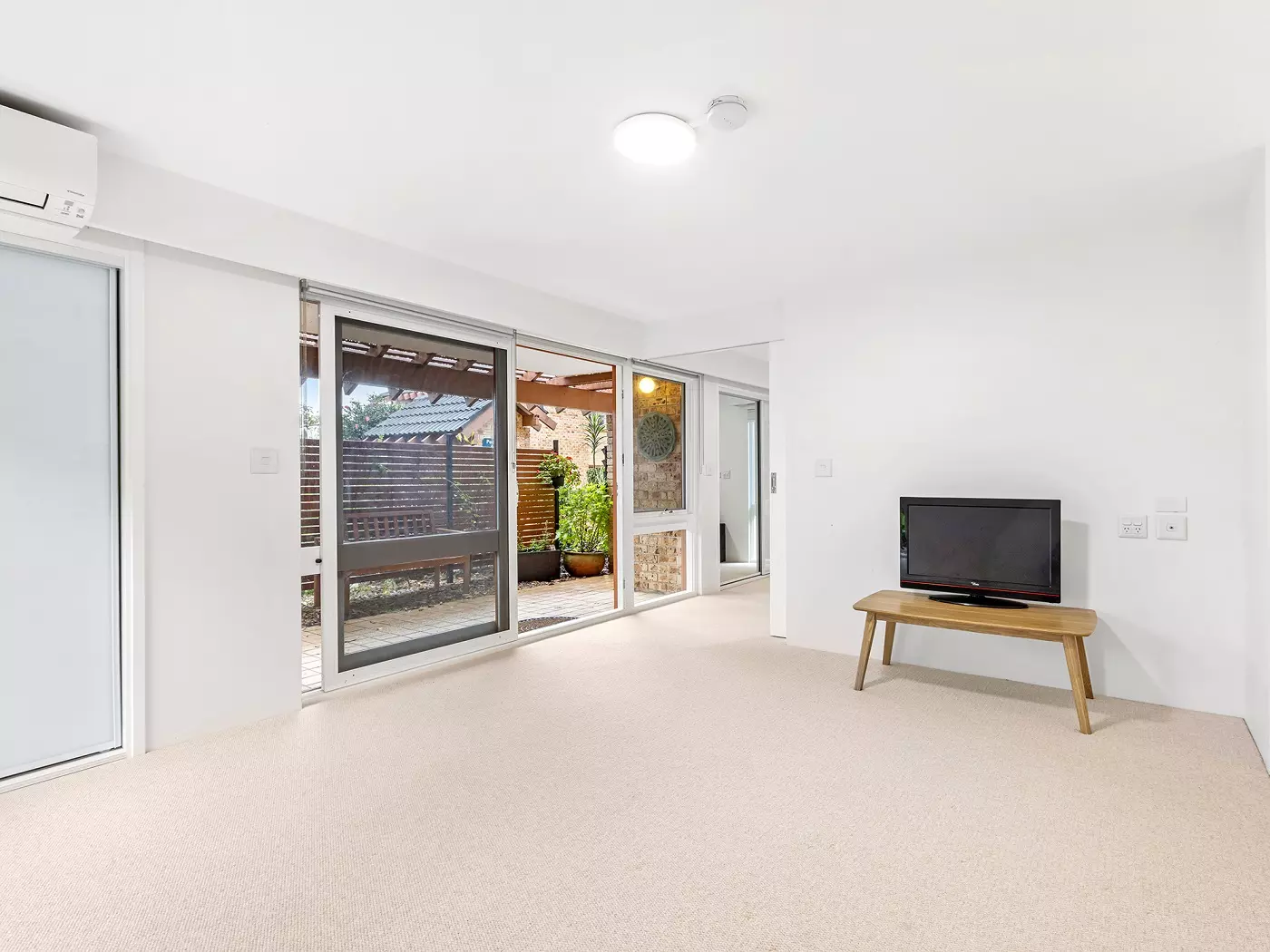 Spacious, Refurbished One Bedroom Apartment