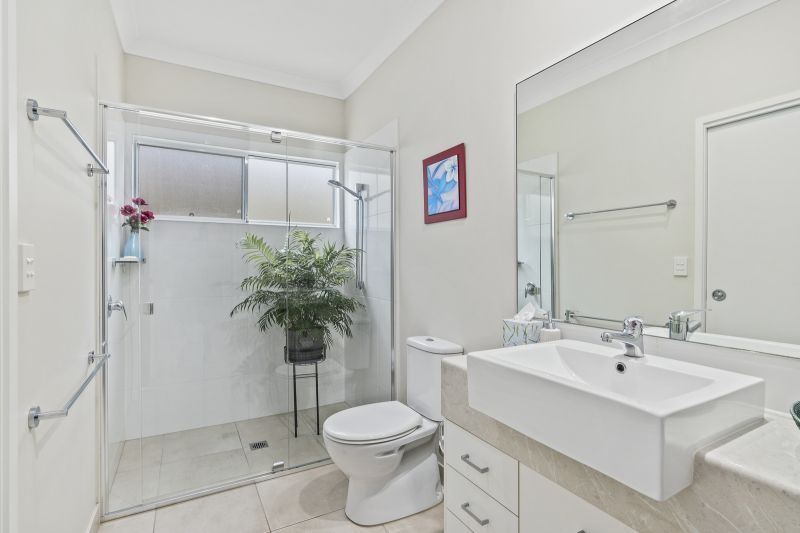 Vibrant Two Bedroom + Study