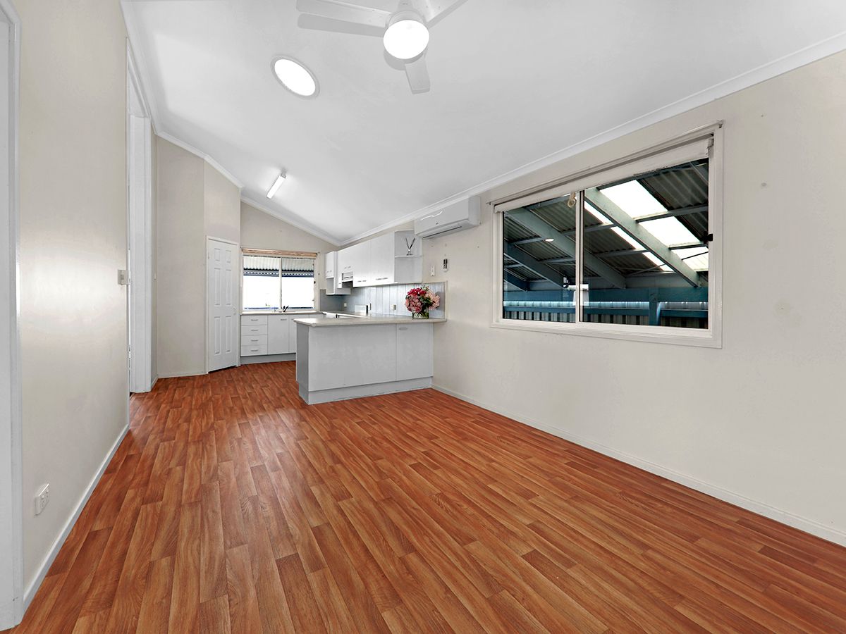 2 Bedroom Cottage - Corner Location - NEW Listing!