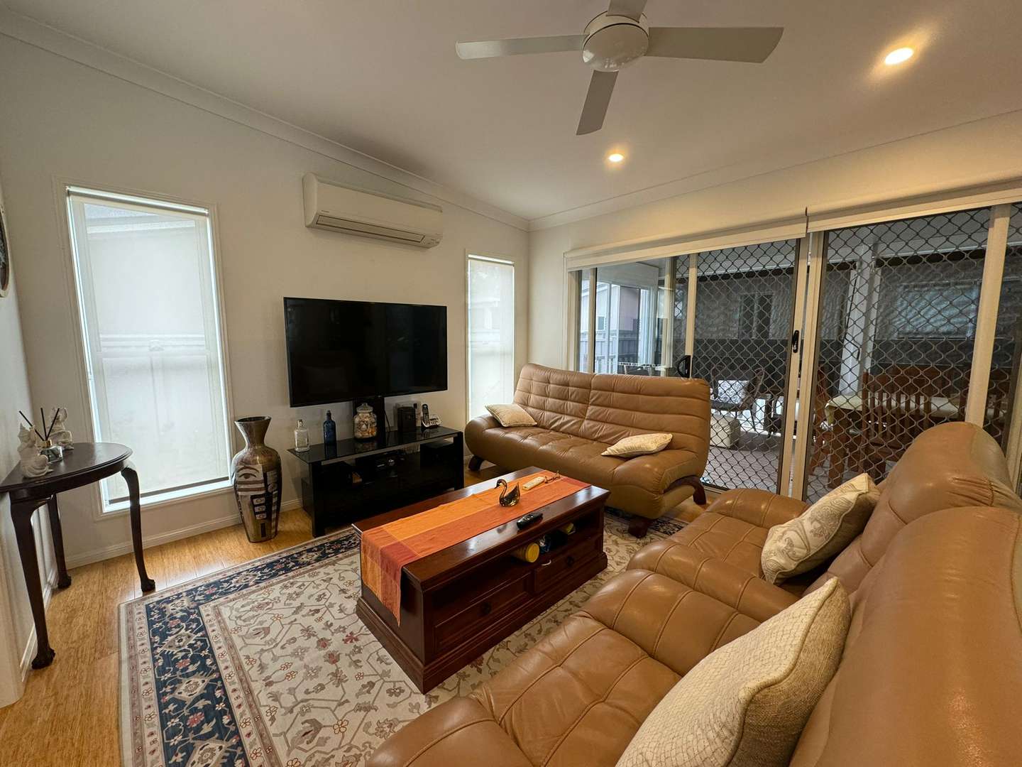 MOVE IN! NOTHING TO DO! Located in an Over 50's Lifestyle Living Complex.