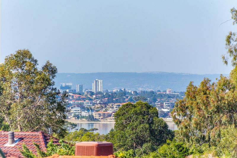 ARCADIA WATERS BICTON - GREAT LOCATION, RIVER & CITY VIEWS