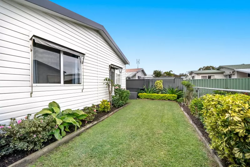 Tweed Broadwater Village, an Over 50’s Pet Friendly Lifestyle Village. 