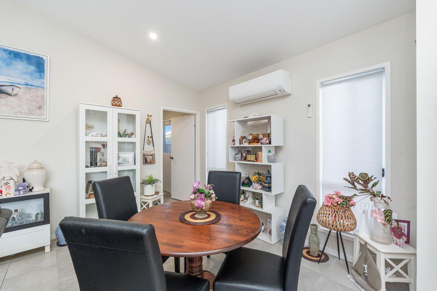 Stylish Living, Flexible Space
