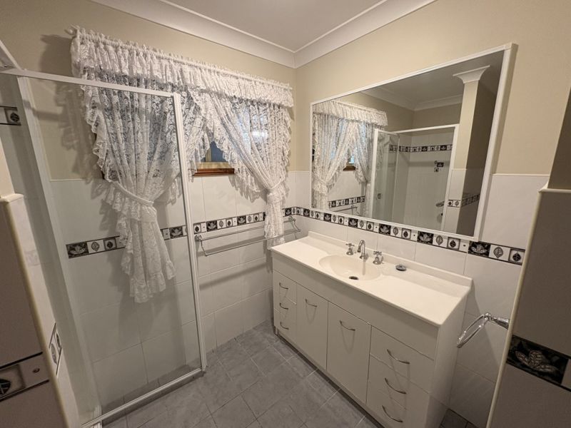 Great Position in Charming Community!