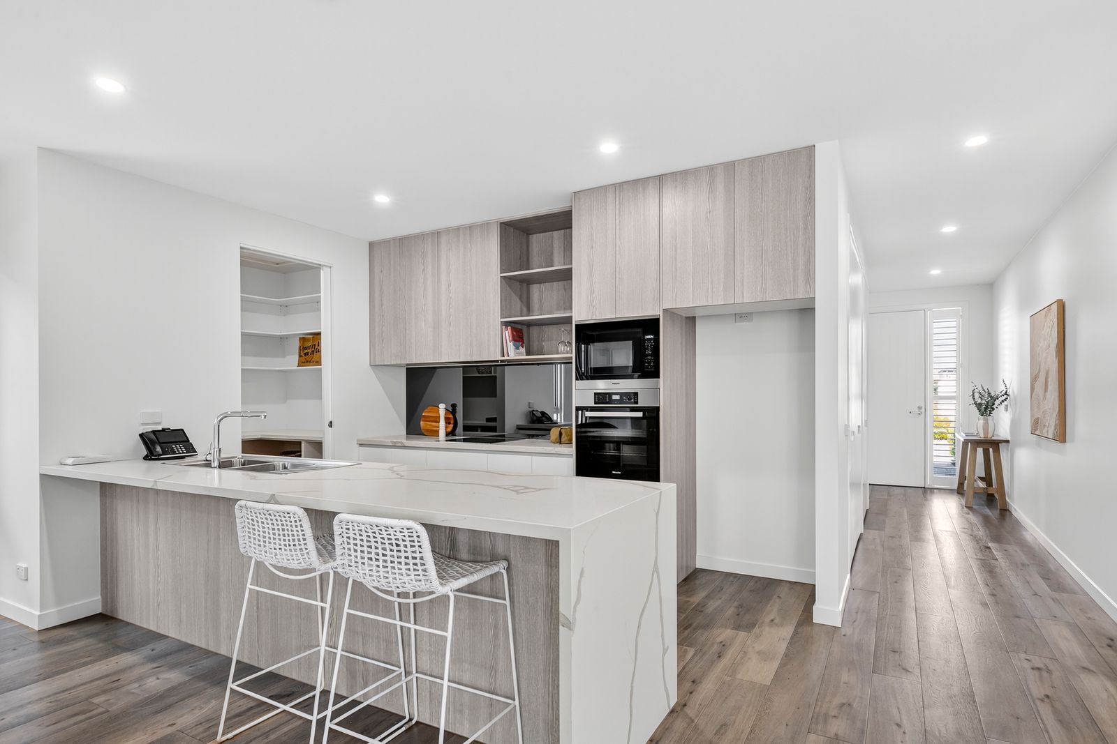 21 St Tropez Terrace